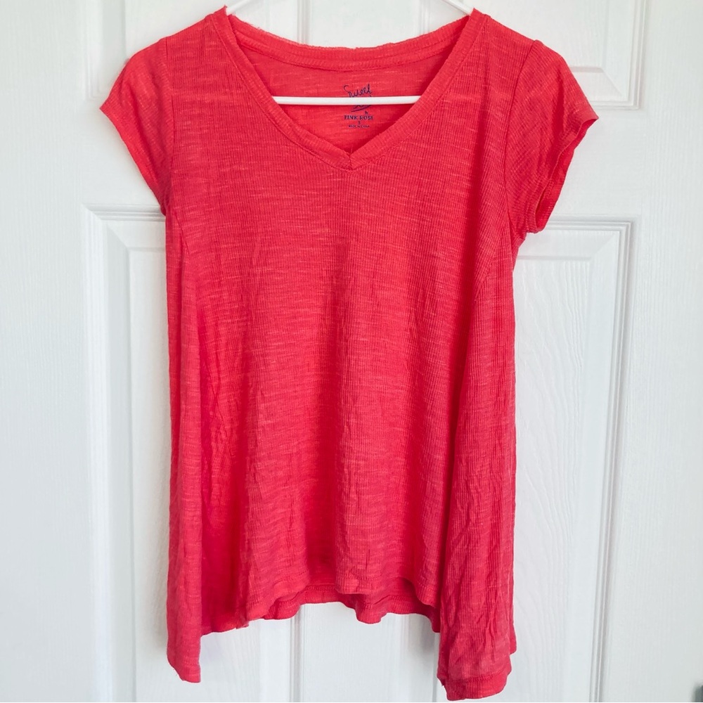 Sweet Tea’s by Pink Rose womens size S pink vneck flowy ribbed tee